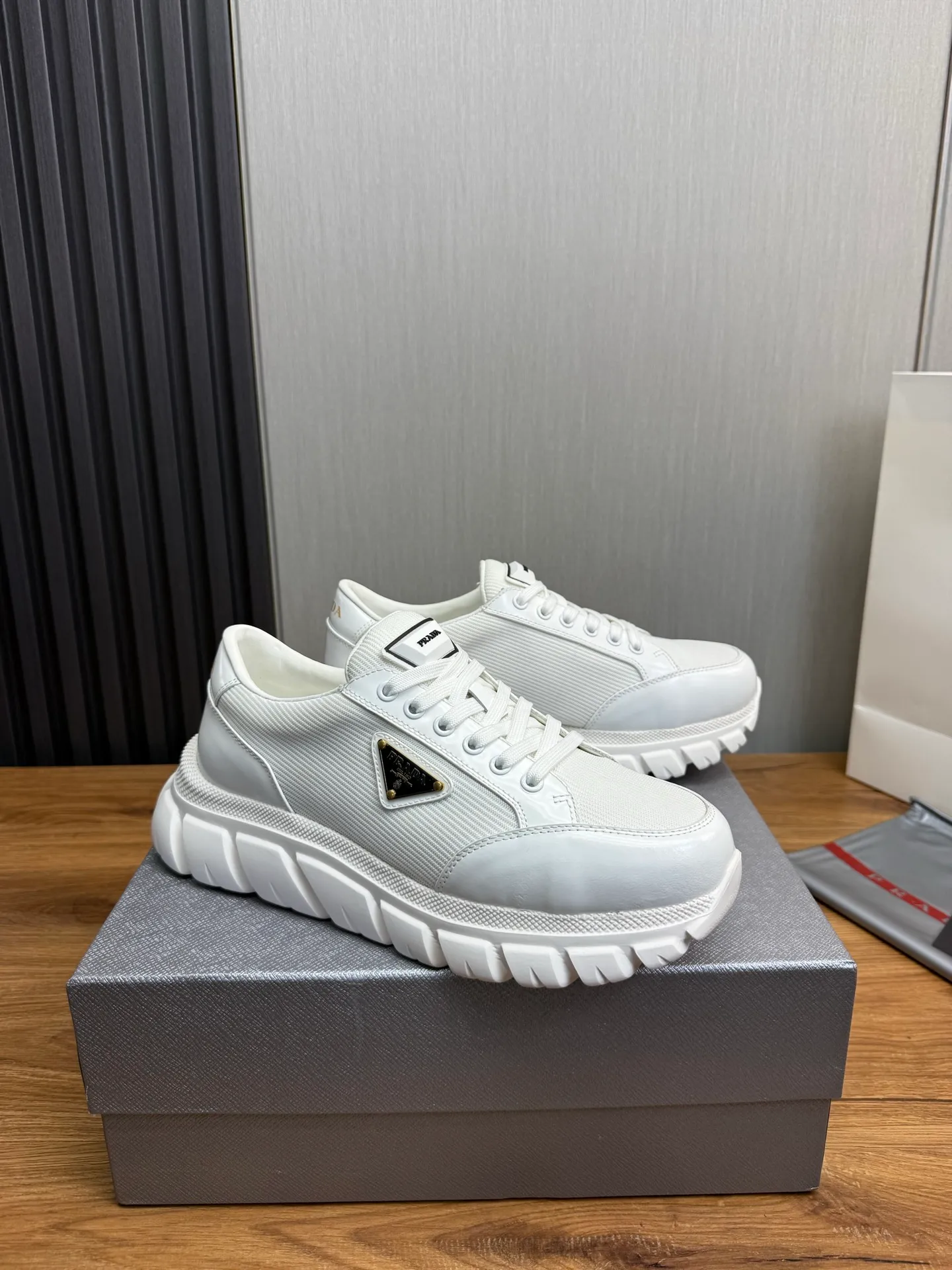 Men's shoes 💰580💰 [PRADA] Popular men's shoes shipped 👏Official website synchronization ⬆️Original cowhide fabric + cowhide lining, 1⃣️:1⃣️reproduction, original sole, 38-45 (45. Customized, non-refundable)